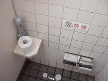 いなげや小平学園西町店　外トイレ