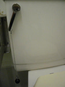 いなげや小平学園西町店　外多目的トイレ