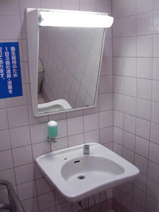 イトーヨーカドー東久留米店　3階北多目的トイレ