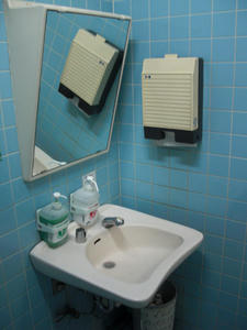 コープ小金井ぬくい坂下店　多目的トイレ