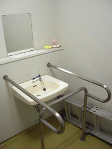 武蔵村山市立歴史民俗資料館多目的トイレ