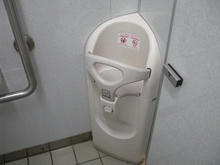 サミットストア祖師谷店 地下1階トイレ