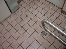 サミットストア祖師谷店 地下1階多目的トイレ