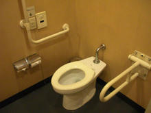 ダイエー武蔵村山店 1階西多目的トイレ