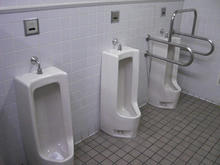 ライフ千歳烏山店　2階トイレ