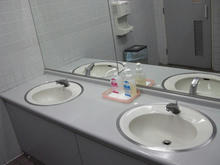 ライフ千歳烏山店　2階トイレ