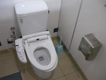 ケーズデンキ立川本店 1階トイレ
