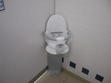 ケーズデンキ立川本店 1階トイレ