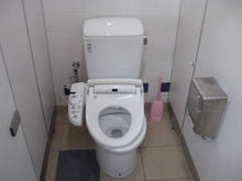 ケーズデンキ立川本店 1階トイレ