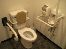 谷戸橋地区センターかわせみ館多目的トイレ