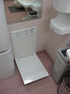 サミットストア上連雀店トイレ