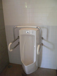 神代植物園分園 グリーンギャラリートイレ(NEW)