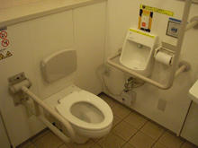 神代植物園分園 グリーンギャラリー多目的トイレ(NEW)