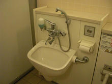 神代植物園分園 グリーンギャラリー多目的トイレ(NEW)