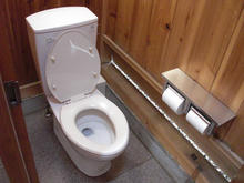 阿豆佐味天神社トイレ