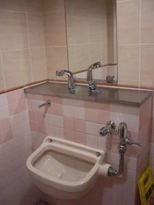 京王クラウン街笹塚　多目的トイレ