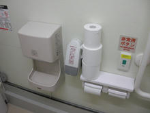 東急ストアプレッセ二子玉川仮設店 バックヤード多目的トイレ