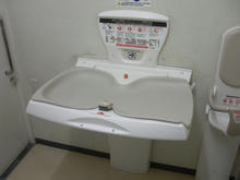 東急ストアプレッセ二子玉川仮設店 バックヤード多目的トイレ