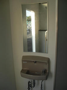 済美公園トイレ