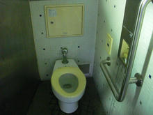 ウエストプロムナード　滝の広場トイレ