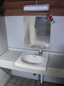 羽村堰トイレ