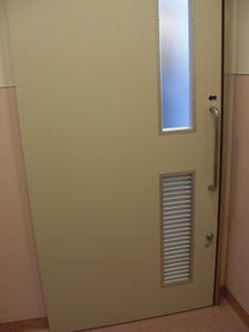 コルモピア深大寺店 多目的トイレ