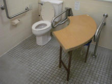 山本有三公園トイレ