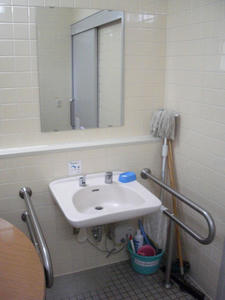 山本有三公園トイレ