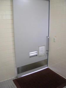 山本有三公園トイレ