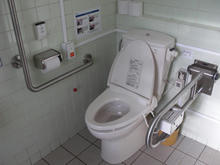 八王子城跡　入口広場多目的トイレ