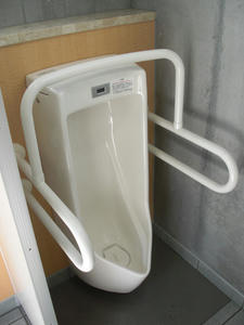 武蔵小金井駅　駅前トイレ