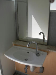 武蔵小金井駅　駅前トイレ