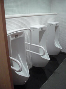 新宿エルタワー　1階トイレ