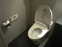 ボーコンセプト新宿店　3階トイレ