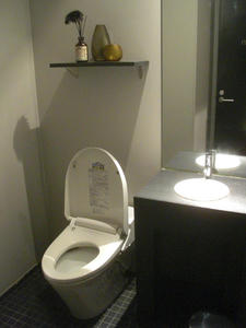 ボーコンセプト新宿店　3階トイレ