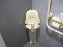 志免町役場　1階トイレ