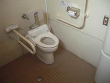 高尾山口駅　駐車場多目的トイレ