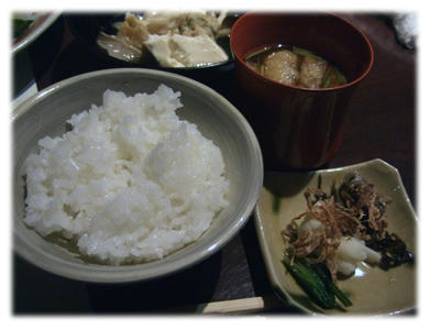 日田米のご飯と味噌汁