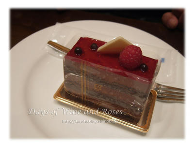 カシスのケーキ