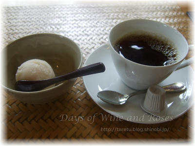 コーヒーとプチデザート