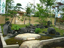 004-1.jpg