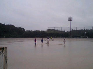 雨のトレセン