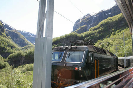 05-24f.jpg