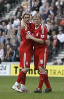 20090428_Kuyt-Torres.jpg