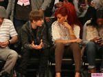 Justin-Bieber-and-Rihanna-at-All-Star-Game-3-580x435.jpg