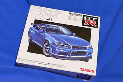 シャープな組み立てモデル！NISSANN SKYLINE GT-R BNR32 銀 by