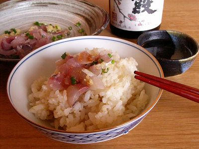 jureles tataki con arroz caliente
