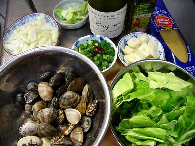 almejas y coles de primavera de Miura listos