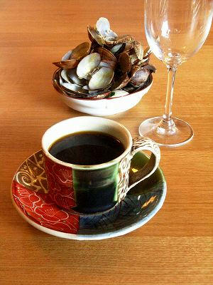 cafe y conchitas de almejas