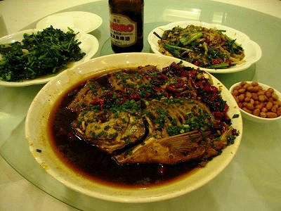 “香煎(湘煎?)陆水弯刀鱼”